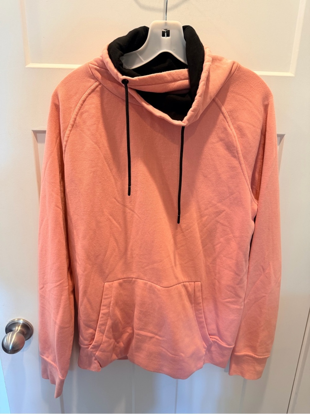 H&M Pink Fleece Hoodie Medium Black Lined Pullover Sweatshirt